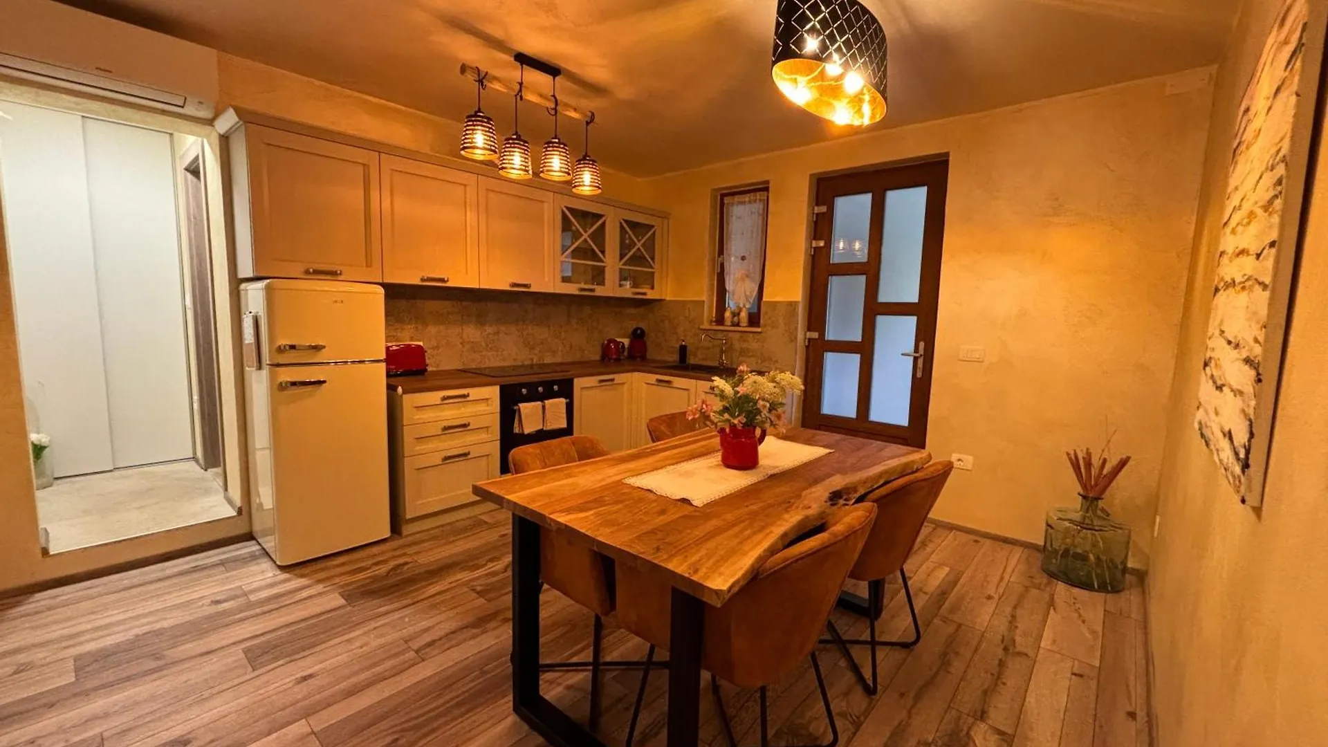 Amor, Flat With Private Hot Tub, Breathtaking Views And Free Parking In A Garage, Bookable All Year Round, Also Take A Look At Our Flat Coccolina Rabac